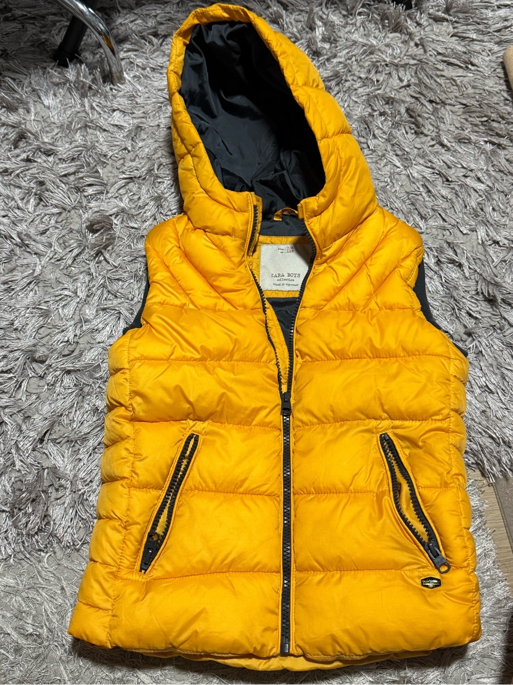 Zara Boy’s Yellow Puffer Hooded Vest